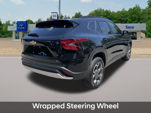 Used 2024 Chevrolet Trax LT w/ Driver Confidence Package image 7