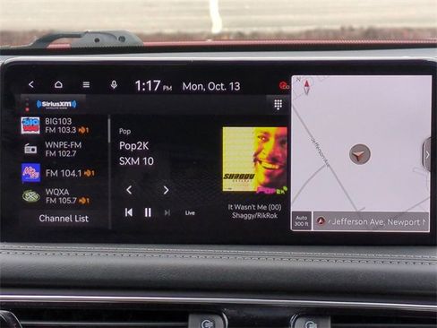 Used 2023 Genesis G70 2.0T image 17