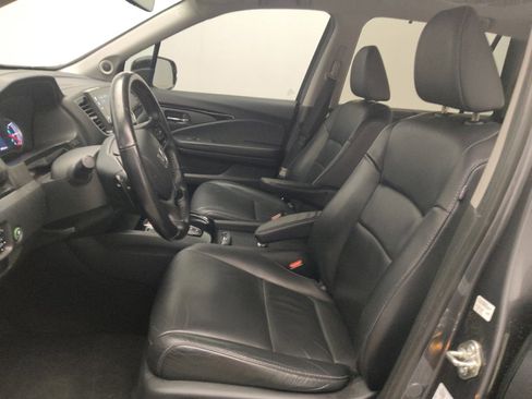 Used 2020 Honda Pilot Touring image 17