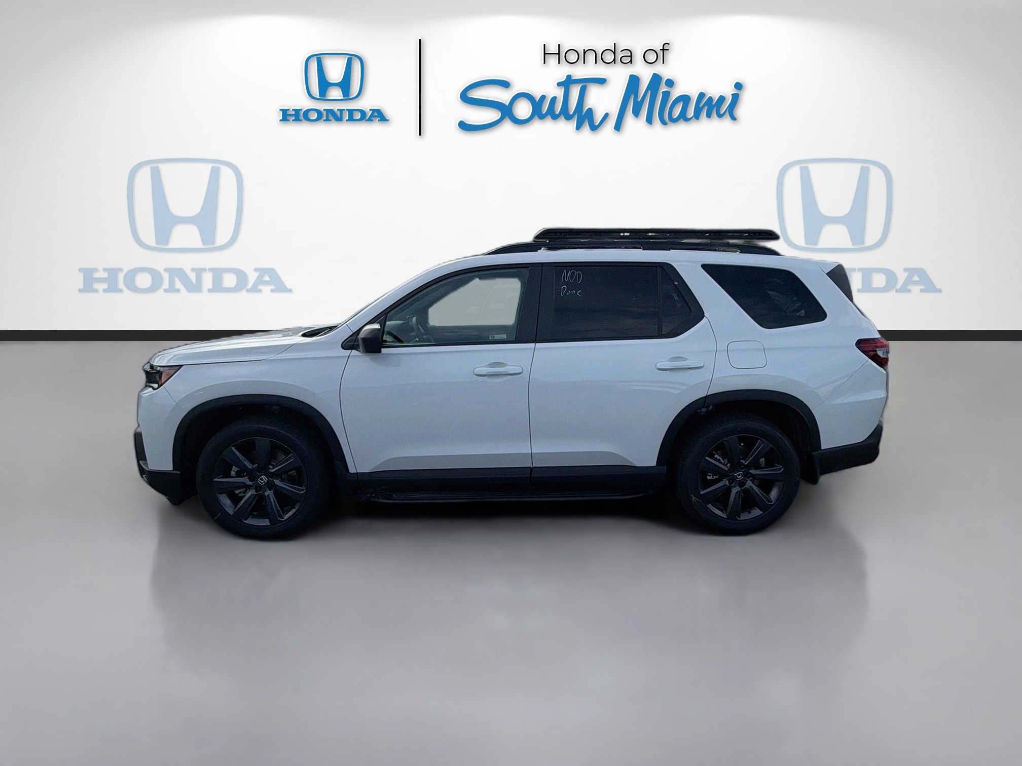 New 2026 Honda Pilot Sport image 5
