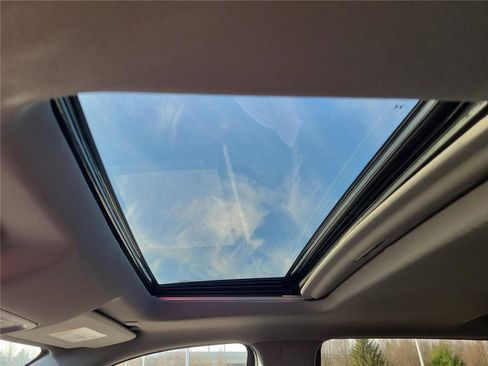 New 2026 GMC Sierra 1500 SLT w/ SLT Premium Package image 31