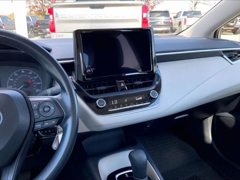 Used 2024 Toyota Corolla LE image 7