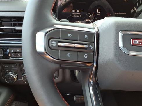 Used 2025 GMC Yukon AT4 Ultimate image 15