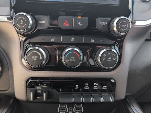 New 2026 RAM 1500 Big Horn AWD/4WD image 34