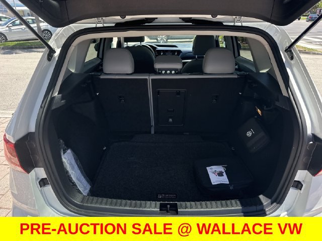 Certified 2023 Volkswagen Taos SE w/ Panoramic Sunroof Package FWD image 11