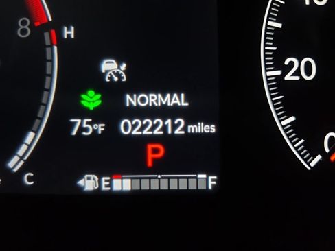 Used 2025 Honda Ridgeline Black Edition image 32