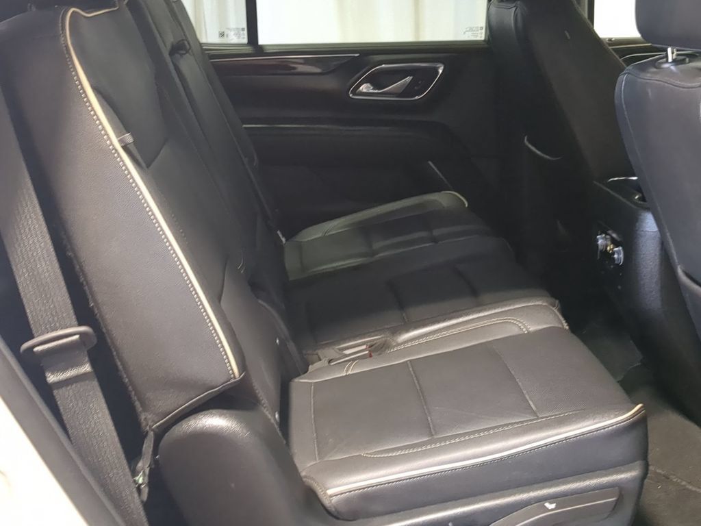 Used 2023 GMC Yukon SLT w/ SLT Premium Package AWD/4WD image 24