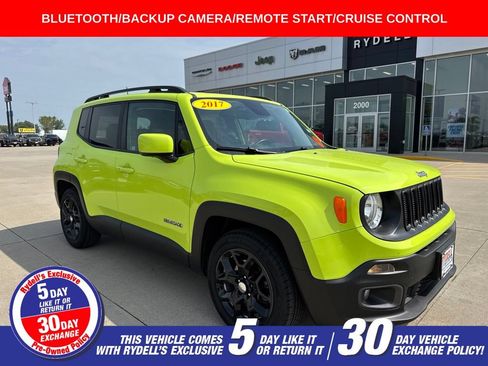 Used 2017 Jeep Renegade Latitude w/ Popular Equipment Group FWD image 1