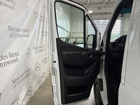 New 2025 Mercedes-Benz Sprinter 2500 image 6
