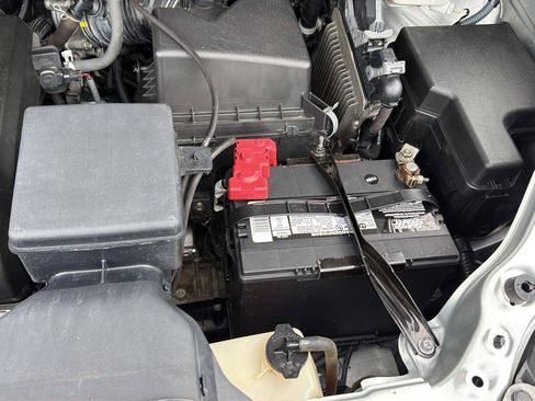 Used 2019 Toyota Sienna XLE Premium FWD image 34
