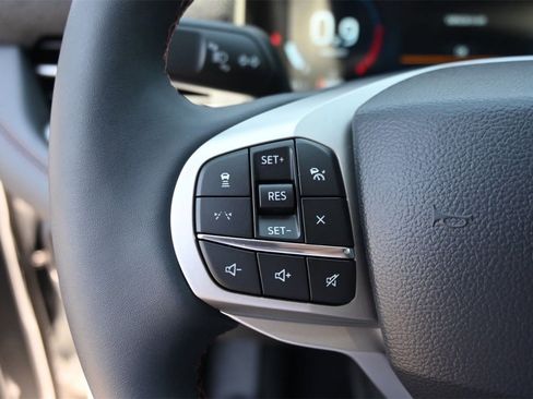 New 2025 Ford Explorer Active w/ Active Comfort Package image 36