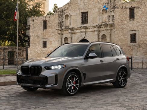 Used 2026 BMW X5 xDrive50e AWD/4WD image 1