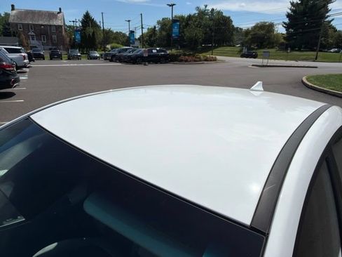 Used 2023 Hyundai Kona SE AWD/4WD image 3