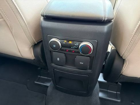 Used 2023 Ford Explorer Limited AWD/4WD image 18
