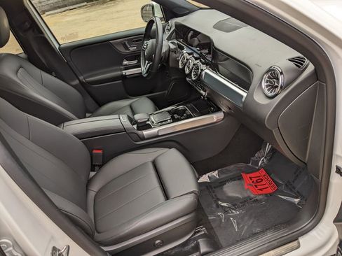 Used 2023 Mercedes-Benz GLB 250 4MATIC image 22