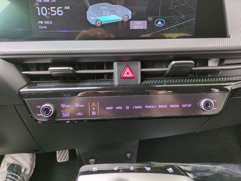 Used 2023 Kia EV6 GT-Line w/ GT-Line Suede Seat Package image 31