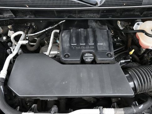 Used 2021 Chevrolet Silverado 1500 Custom AWD/4WD image 25