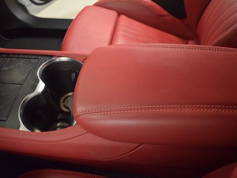 Certified 2023 Maserati Grecale Modena image 35