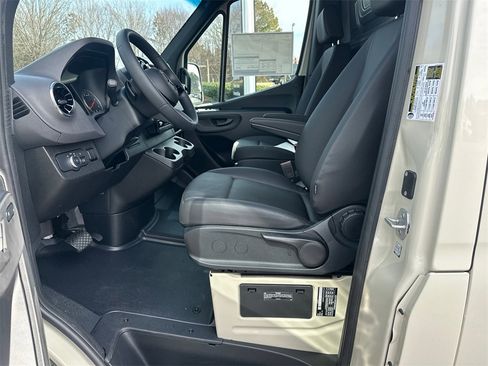New 2026 Mercedes-Benz Sprinter 2500 image 9