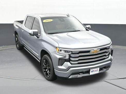 Used 2025 Chevrolet Silverado 1500 High Country AWD/4WD image 78