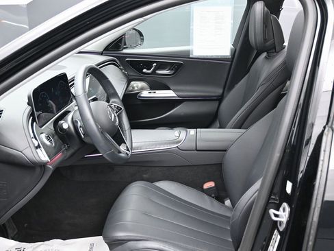 Used 2024 Mercedes-Benz E 350 4MATIC Sedan image 20