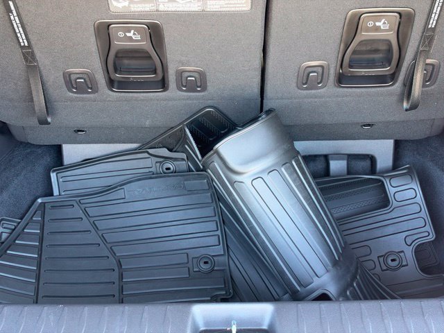 Used 2025 Kia Carnival SX Prestige FWD image 41