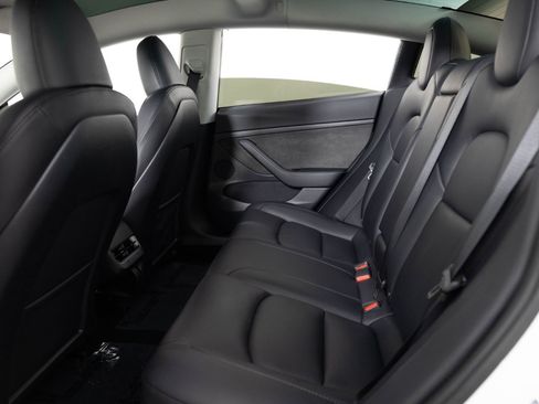 Used 2023 Tesla Model 3 Standard Range RWD image 18