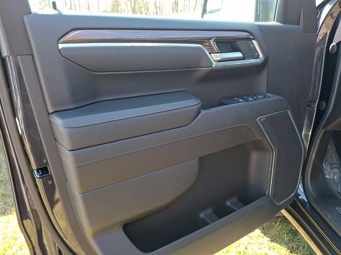 Used 2024 Chevrolet Silverado 1500 RST w/ LPO, Dark Essentials Package image 10