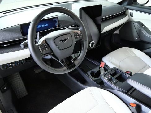 Certified 2025 Ford Mustang Mach-E Premium AWD/4WD image 3