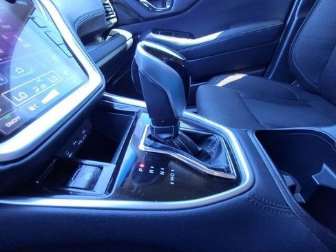 Used 2020 Subaru Outback Premium image 11