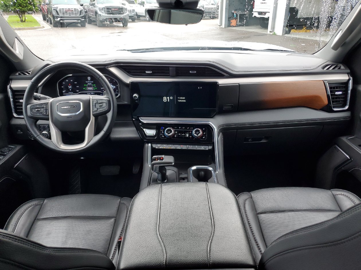 Used 2025 GMC Sierra 1500 Denali w/ Technology Package AWD/4WD image 12