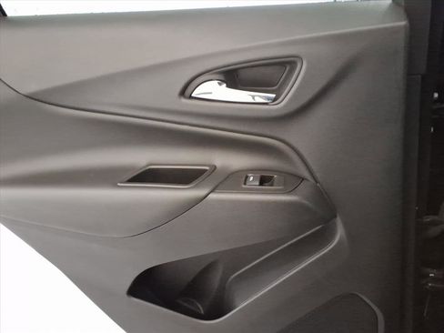 Used 2022 Chevrolet Equinox LT image 16