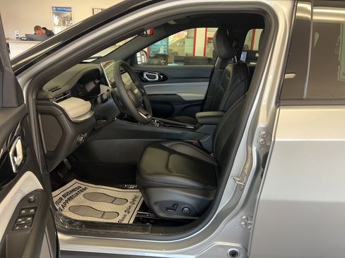 New 2026 Jeep Compass Limited image 7