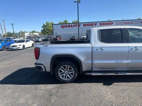 Used 2021 GMC Sierra 1500 SLT w/ SLT Premium Plus Package AWD/4WD image 17