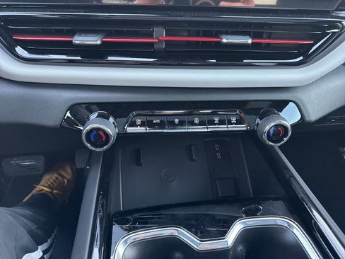 Used 2025 Chevrolet Silverado EV RST image 22