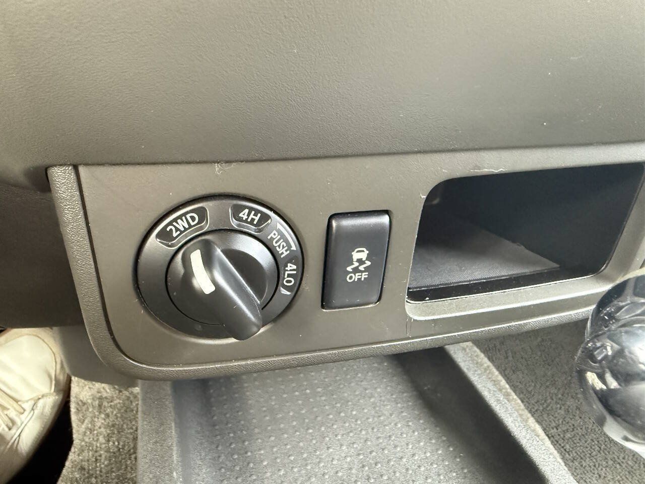 Used 2018 Nissan Frontier SV AWD/4WD image 15