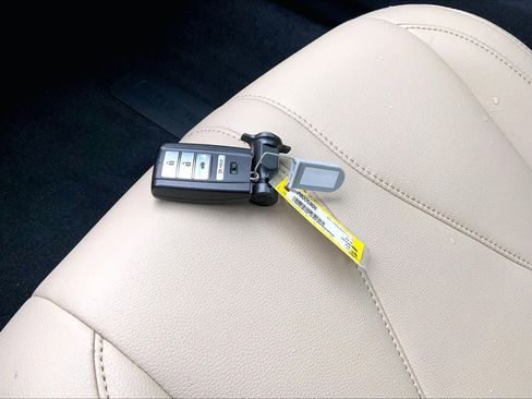 Used 2023 Acura TLX image 13