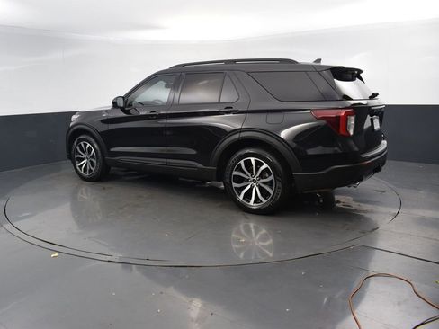 Used 2022 Ford Explorer ST-Line w/ Class IV Trailer Tow Package image 3