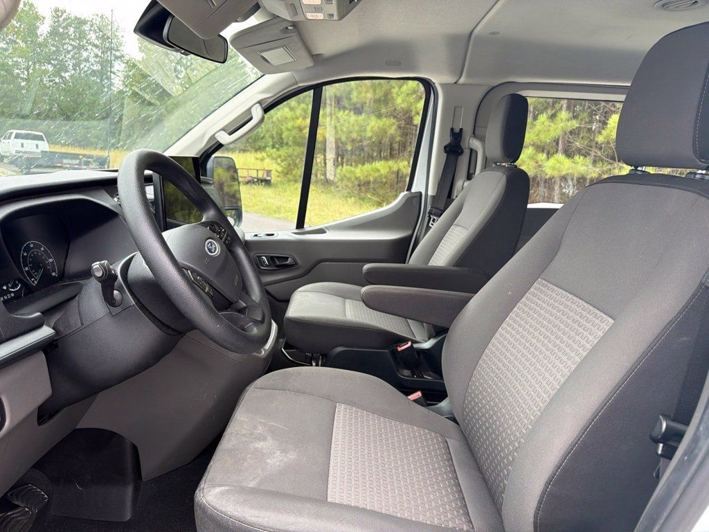 Used 2023 Ford Transit 350 XLT RWD image 9