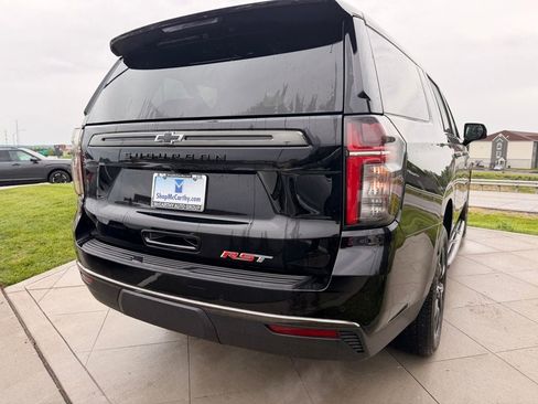 Used 2022 Chevrolet Suburban RST w/ Luxury Package AWD/4WD image 36
