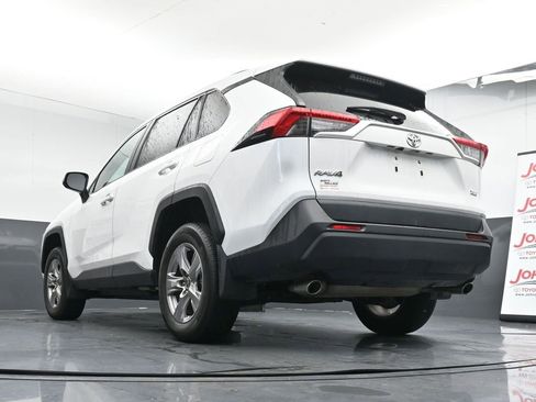 Used 2022 Toyota RAV4 XLE w/ XLE Grade Weather Package image 21