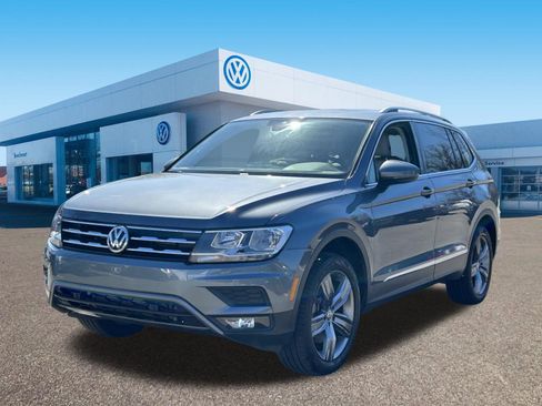 Used 2020 Volkswagen Tiguan SEL image 3