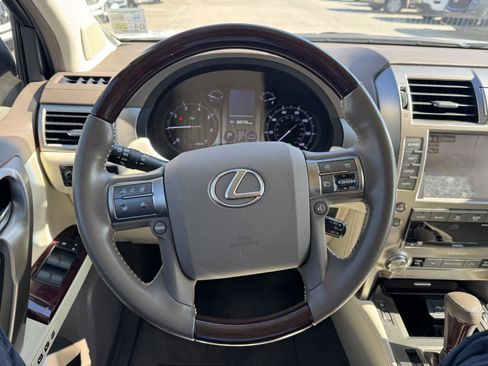Used 2019 Lexus GX 460 Premium image 10