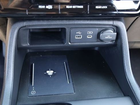 Certified 2025 Honda Pilot Black Edition image 22