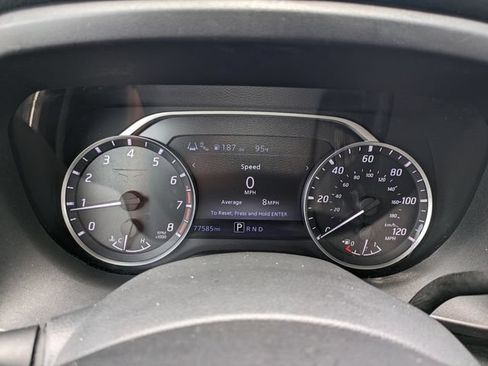 Used 2022 Nissan Titan SV RWD image 24