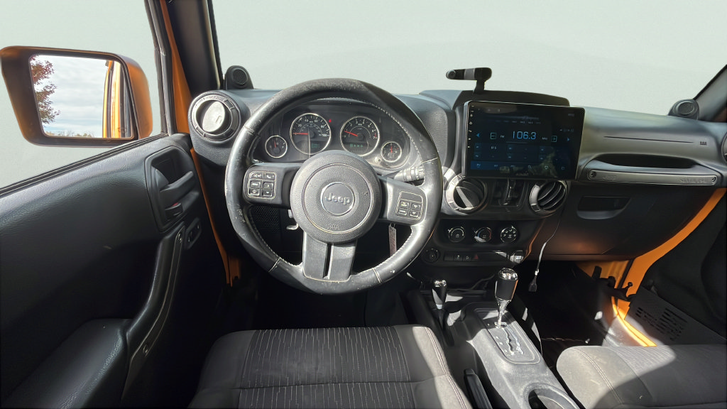 Used 2012 Jeep Wrangler Unlimited Sport AWD/4WD image 11