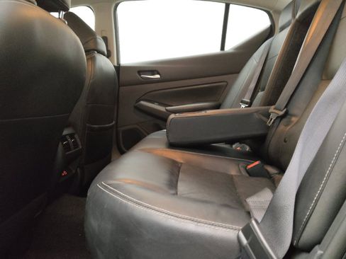 Used 2023 Nissan Altima 2.5 SL FWD image 18