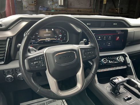 Used 2022 GMC Sierra 1500 Denali AWD/4WD image 21