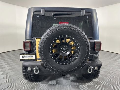 Used 2014 Jeep Wrangler Unlimited Rubicon w/ Max Tow Package image 4