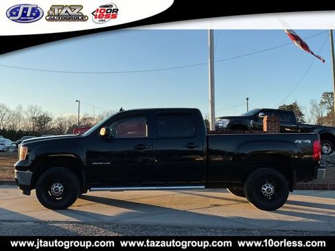Used 2011 GMC Sierra 2500 SLE w/ SLE Preferred Package AWD/4WD image 4